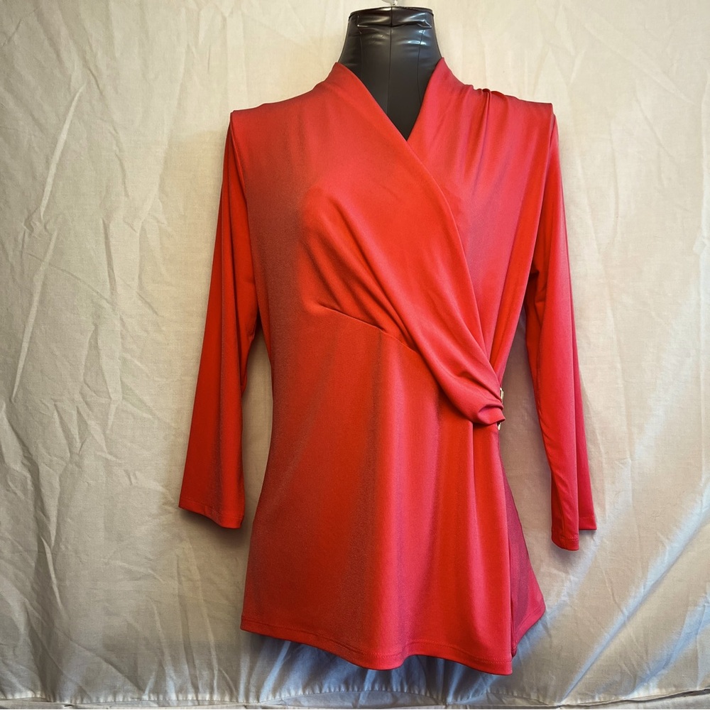 Charter Club Coral wrap top. Size M.